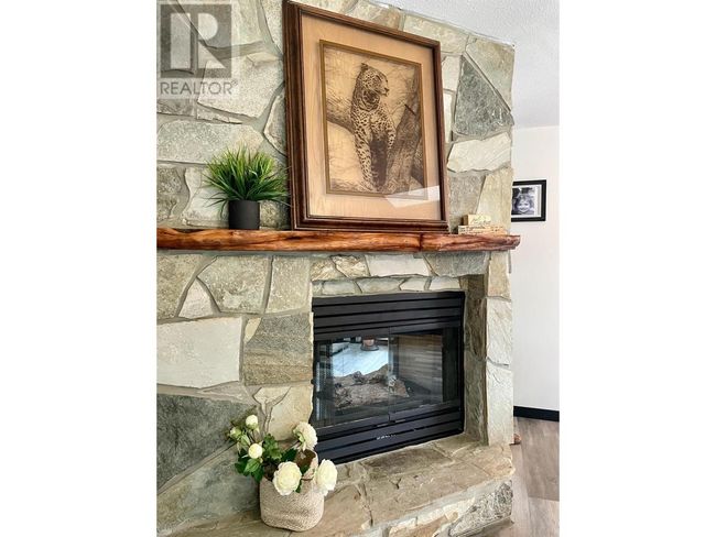 2690 Peasley Rd, House other with 5 bedrooms, 2 bathrooms and 2 parking in Jaffray BC | Image 8