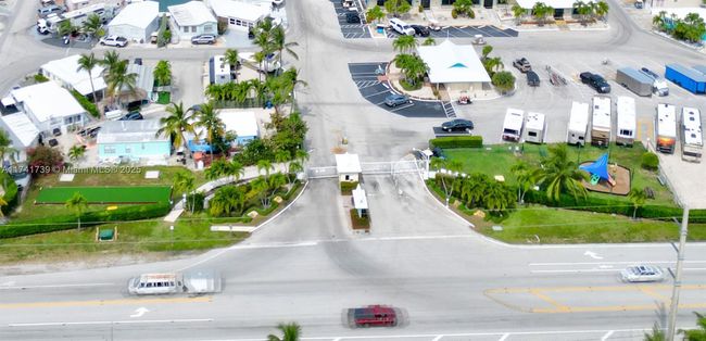 65821 Overseas Hwy, House other with 2 bedrooms, 1 bathrooms and null parking in Long Key FL | Image 46