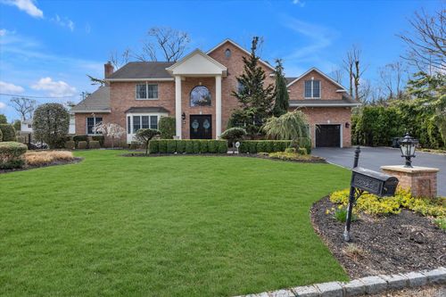 36 Fox Ln, Dix Hills, NY, 11746-5926 | Card Image
