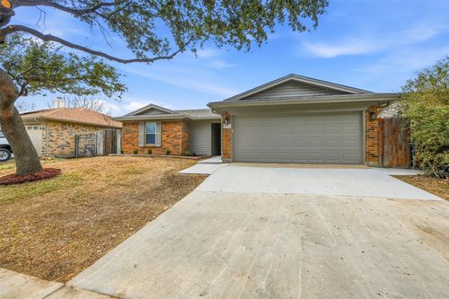 6601 Jerri Lynn Dr, Watauga, TX, 76148-2519 | Card Image