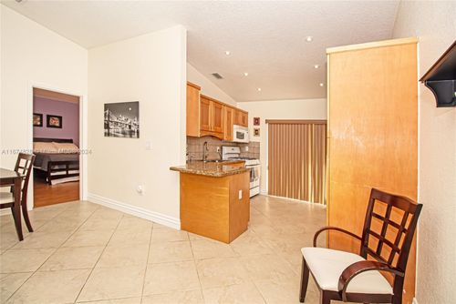 unit-202-7859 W 36th Ave, Hialeah, FL, 33018-7529 | Card Image
