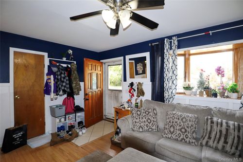 143 Jefferson Ave, Wyandanch, NY, 11798-4114 | Card Image