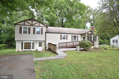 7804 Ridgewood Dr, ANNANDALE, VA, 22003-1430 | Card Image