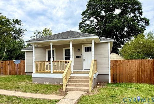 12 W Berry St, Sandston, VA, 23150-2039 | Card Image