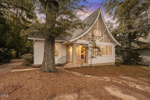 412 N 3rd St, Smithfield, NC, 27577-4058 | Card Image