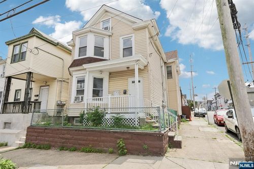 101 Butler St, Paterson, NJ, 07524-1786 | Card Image
