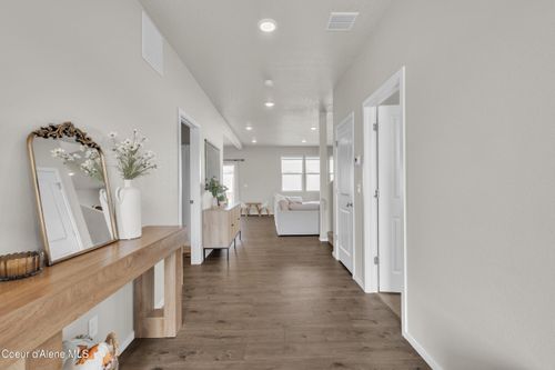3261 N Corvus St, Post Falls, ID, 83854-3810 | Card Image