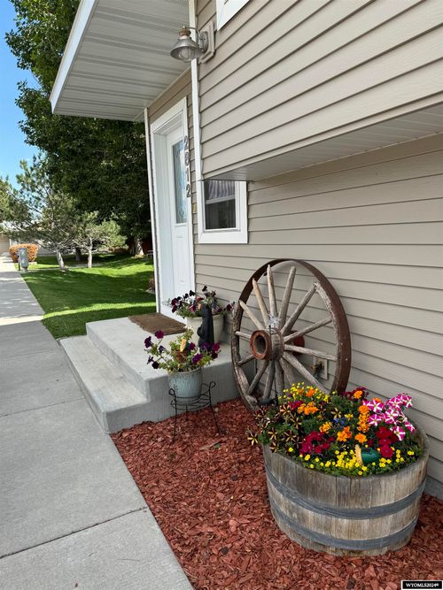 2812 Lincoln Avenue, Cody, WY, 82414 | Card Image