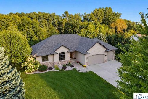 44229 Willow Rd, Saint Peter, MN, 56082-5147 | Card Image