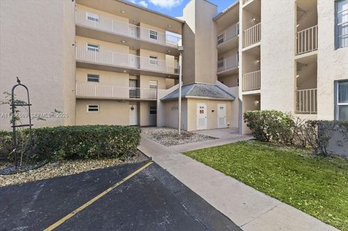 apt-102-9495 Evergreen Pl, Davie, FL, 33324-4323 | Card Image