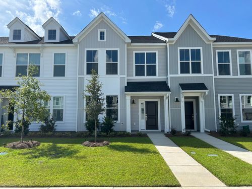 143 Brown Swiss Cir, Summerville, SC, 29483-5624 | Card Image