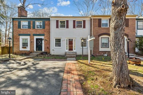 6136 Gothwaite Dr, CENTREVILLE, VA, 20120-1816 | Card Image