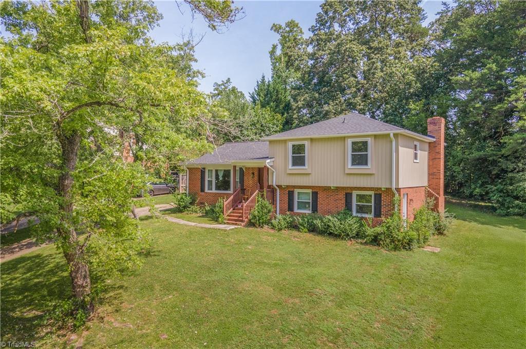 Stoneybrook Dr, High Point, NC 27265