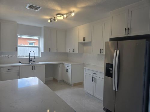 6455 Custer St, Hollywood, FL, 33024-2023 | Card Image