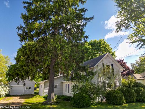 135 Commerce, Grant, MI, 49327-9361 | Card Image