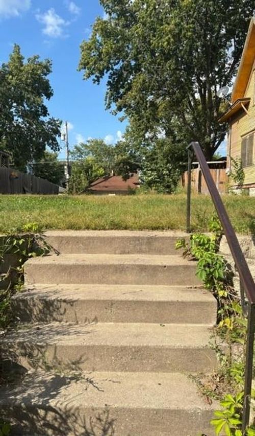 639 Sherburne Ave, Saint Paul, MN, 55104-2706 | Card Image