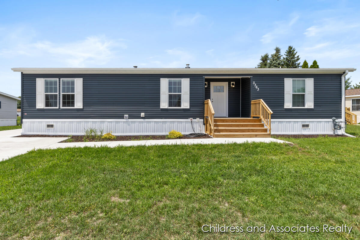Harbor Ct, Holland, MI 49424
