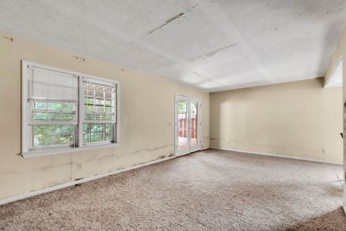 47 Summercreek Dr, Spartanburg, SC, 29307-3504 | Card Image