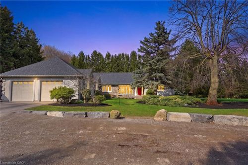 19 Concession 5 E, Waterdown, ON, L8B1K4 | Card Image