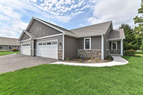319 Trailview Xing, Waterford, WI, 53185-4364 | Card Image