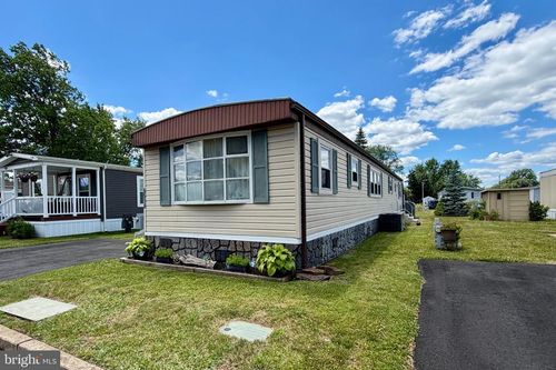 5510 Golden Dr, MORRISVILLE, PA, 19067-5187 | Card Image
