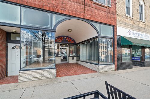 141 W Main St, Whitewater, WI, 53190-1247 | Card Image