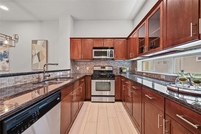 Tons of storage with upper and lower cabinets | Image 12