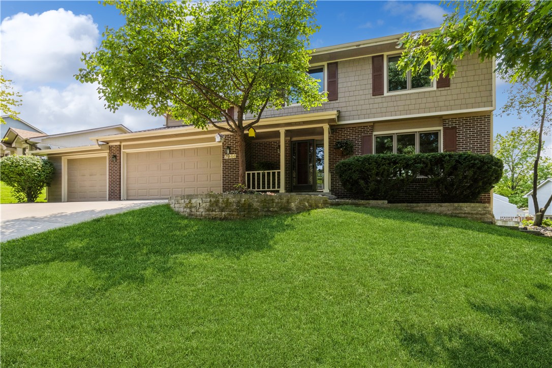 Roseland Dr, Urbandale, IA 50322