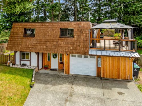 2275 Mckenzie Ave, Comox, BC, V9M1H9 | Card Image
