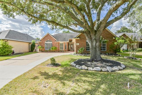 3810 E Peach Hollow Cir, Pearland, TX, 77584-4018 | Card Image