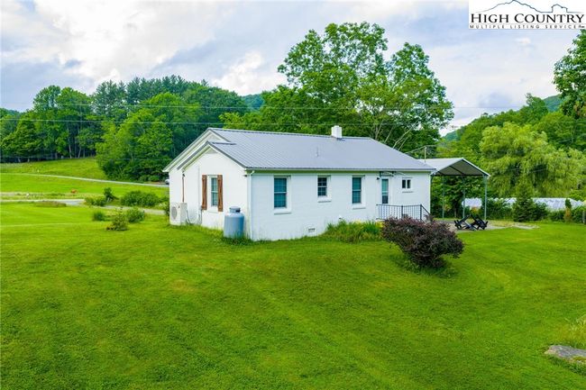 201 W Laurel Knob Rd, House other with 2 bedrooms, 1 bathrooms and null parking in Todd NC | Image 33
