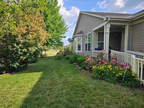 21201 Lily Lake Ln, Crest Hill, IL, 60403-3285 | Card Image