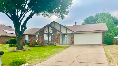 6605 Lucilla Ct, Edgecliff Village, TX, 76134-2718 | Card Image