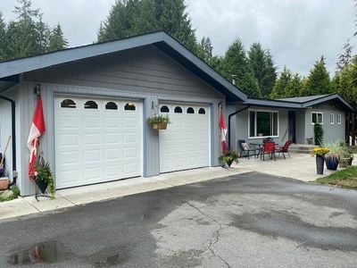 25910 128 Ave, House other with 3 bedrooms, 3 bathrooms and 7 parking in Maple Ridge BC | Image 1