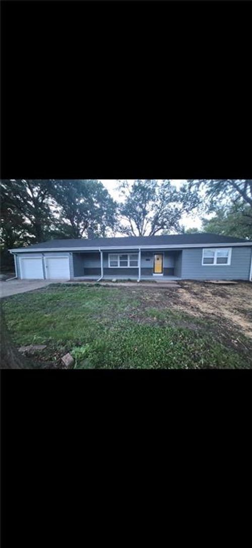 7310 High Grove Rd, Grandview, MO, 64030-3347 | Card Image