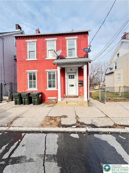 3-20 W Union Blvd, BETHLEHEM, PA, 18018-3942 | Card Image