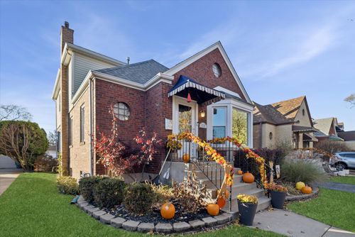 9710 S Harding Ave, Evergreen Park, IL, 60805-2920 | Card Image