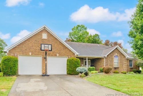 5268 Sanibel Vis, Jeffersonville, IN, 47130-8661 | Card Image