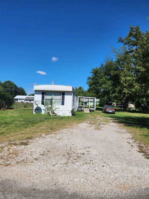 113 E Pine St, Haskell, OK, 74436 | Card Image