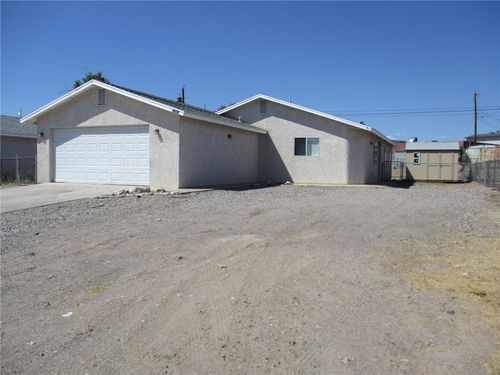 1489 Bluffs Cir, Bullhead City, AZ, 86442-7716 | Card Image