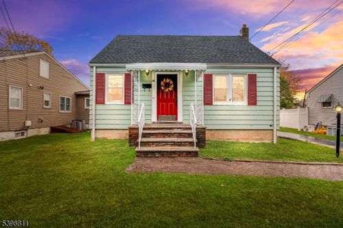 26 Glaser Ave, Raritan, NJ, 08869-2106 | Card Image