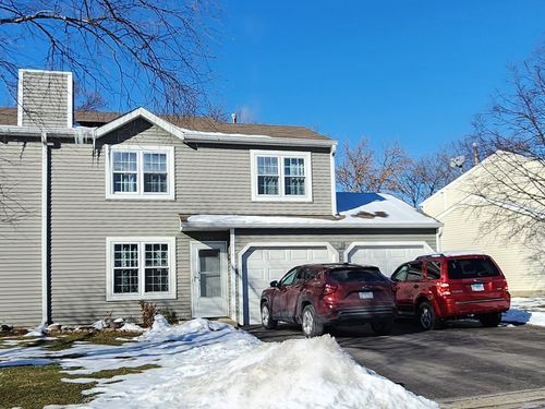 2000 Westview Ln, Round Lake Beach, IL, 60073-3741 | Card Image