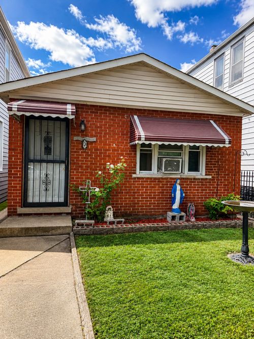 8620 S Baltimore Ave, Chicago, IL, 60617-2631 | Card Image