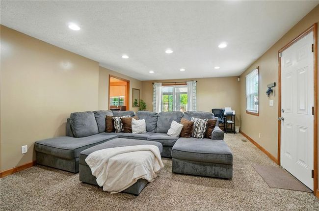 2946 Rockledge Trl, House other with 3 bedrooms, 2 bathrooms and null parking in Beavercreek OH | Image 17