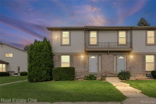 35215 Taffy Dr, Sterling Heights, MI, 48312-3546 | Card Image