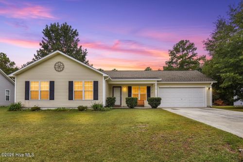 146 Ashbury Park Ln, Richlands, NC, 28574-7448 | Card Image