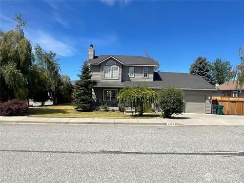 2403 Highland View Dr, East Wenatchee, WA, 98802-8254 | Card Image