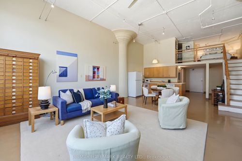203-245 Carlaw Ave, Toronto, ON, M4M2S1 | Card Image