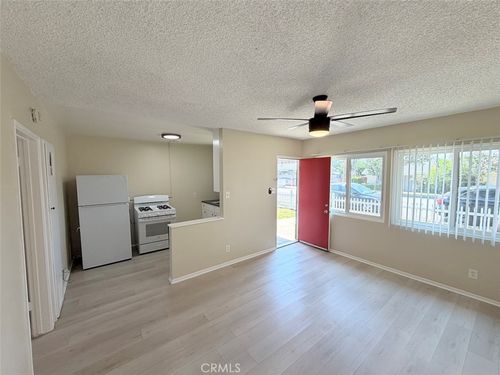 247 W 9th St, Azusa, CA, 91702 | Card Image