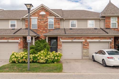 45-124 Gosling Gdns, Guelph, ON, N1G5K6 | Card Image